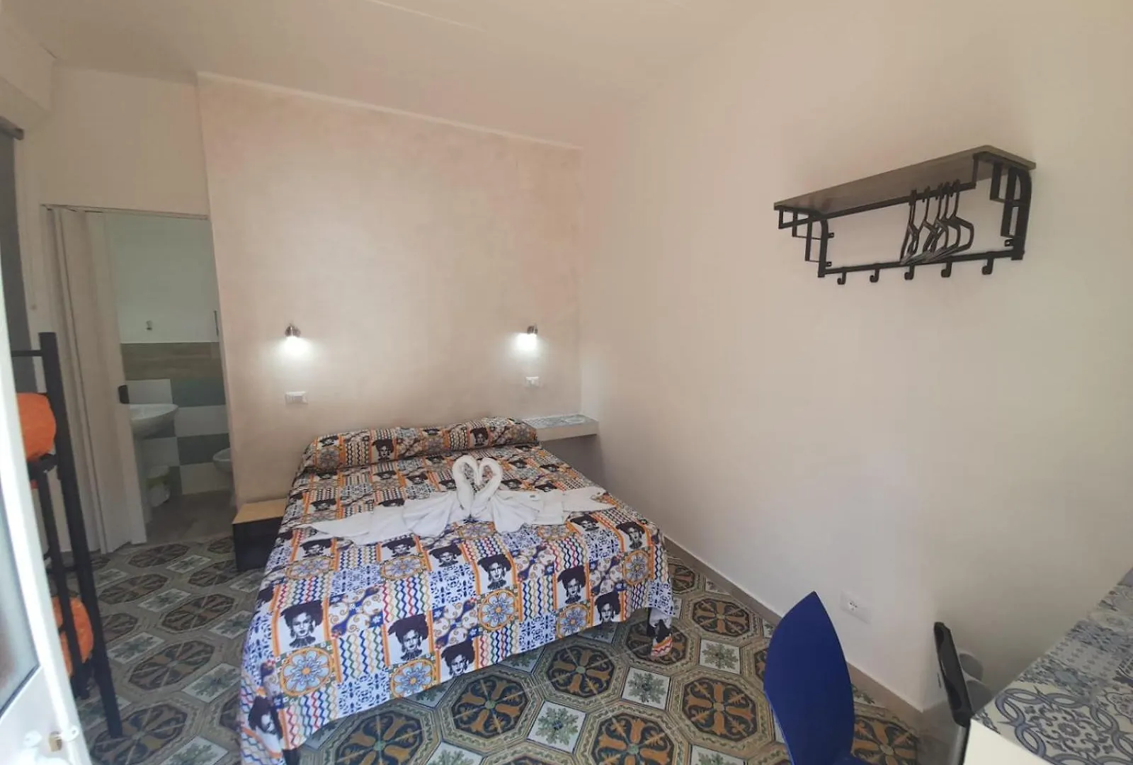 Hotel Vulcano: La Porta Delle Eolie 2.0 Vulcano  Affittacamere